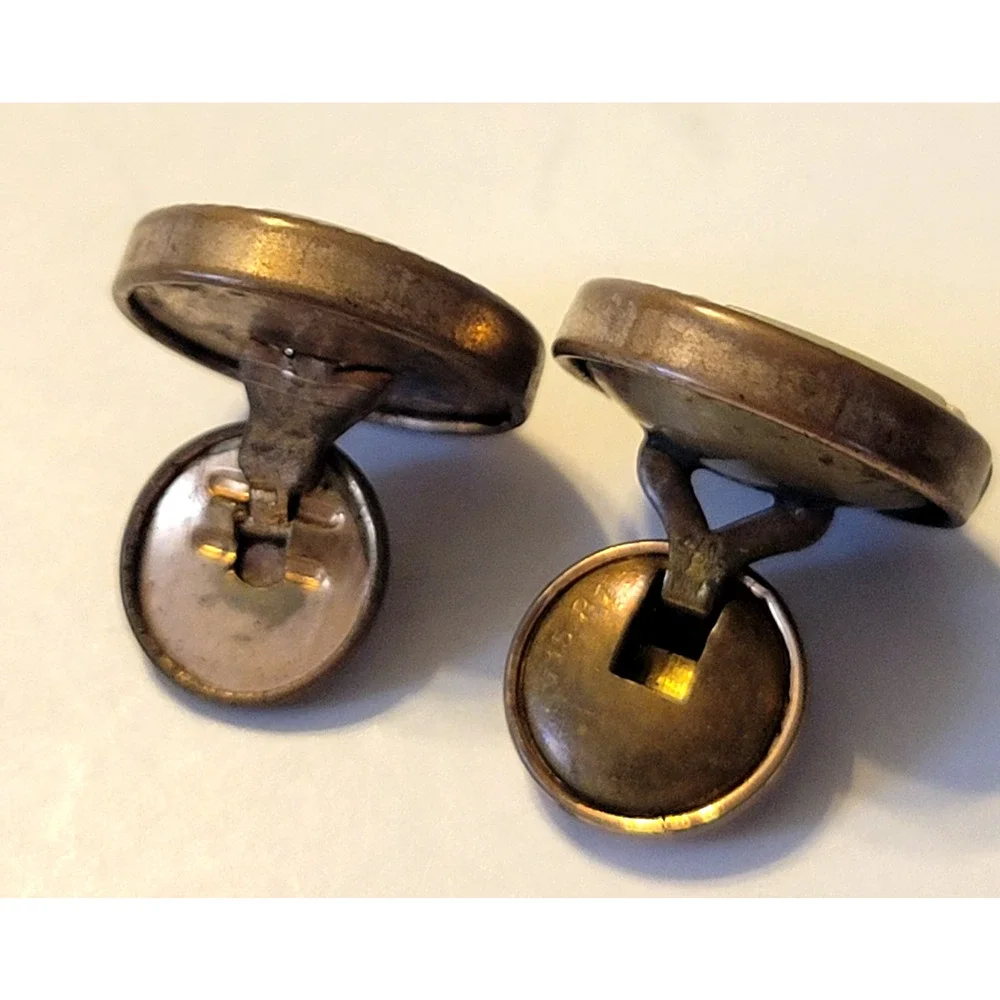 Vtg Est. Pair of Cufflinks Mother of Pearl & Metal Criss Cross Classic Jewelry‎
